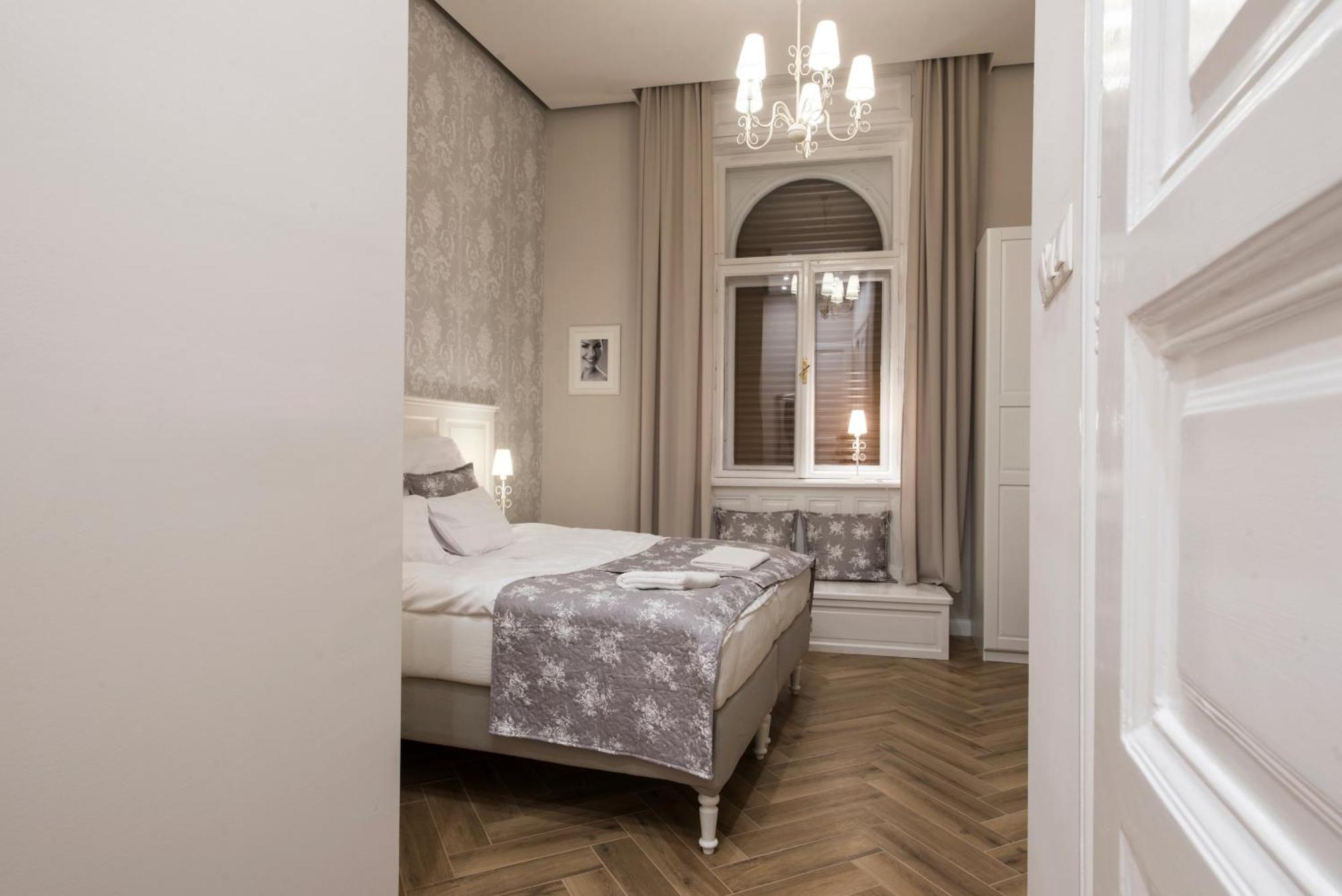 Serenity Boutique Budapest Exteriör bild