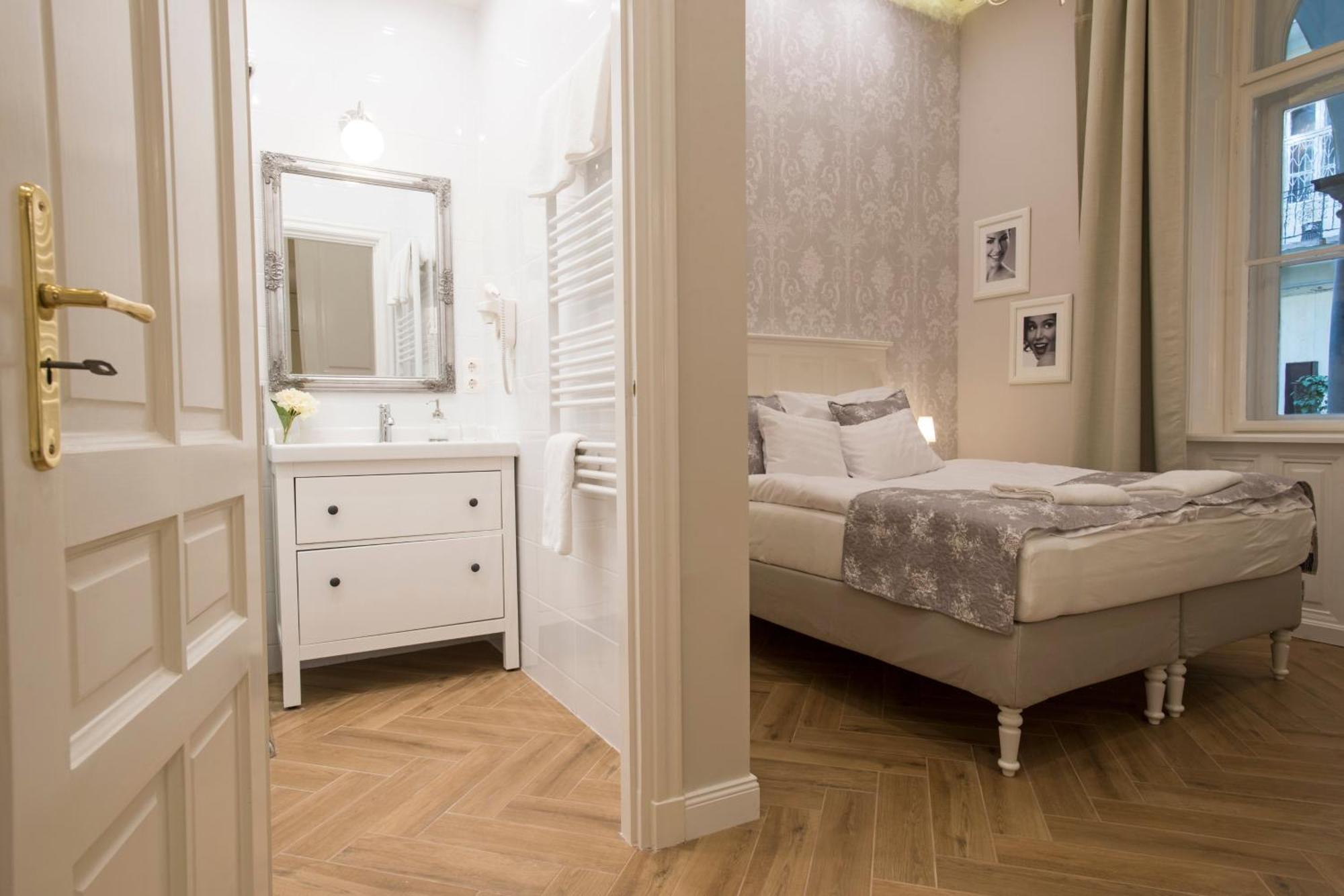 Serenity Boutique Budapest Exteriör bild